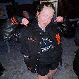 Meet your Posher, Emily